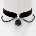 Collier tour de cou rose noire