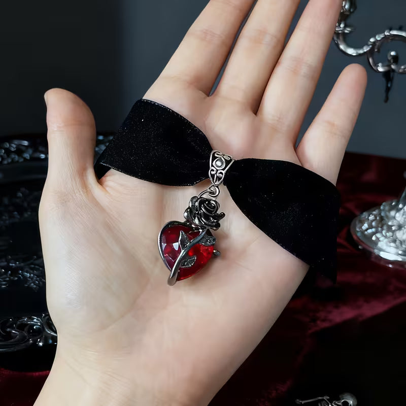 Collier cœur et rose