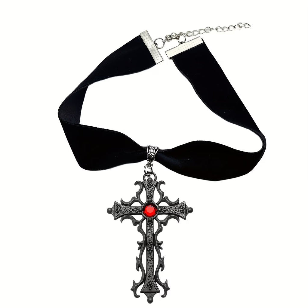 Collier croix style gothique